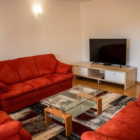 Appartement New Spacious With Big Courtyard *